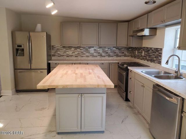 807 Maple Street, Chipley, FL 32428