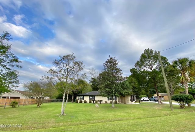 807 Maple Street, Chipley, FL 32428