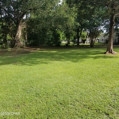 807 Maple Street, Chipley, FL 32428