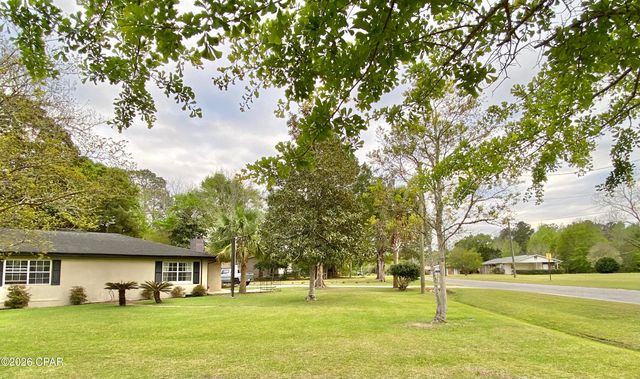 807 Maple Street, Chipley, FL 32428