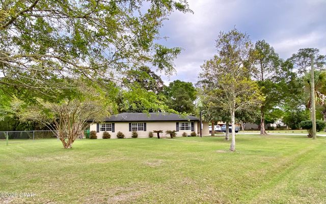 807 Maple Street, Chipley, FL 32428