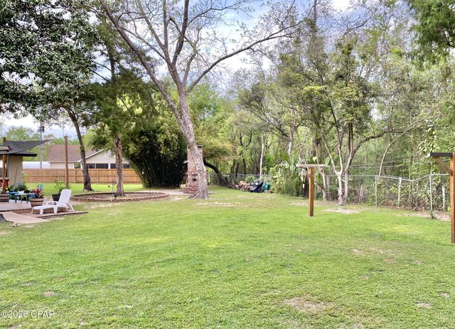 807 Maple Street, Chipley, FL 32428