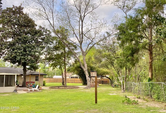 807 Maple Street, Chipley, FL 32428