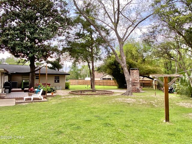 807 Maple Street, Chipley, FL 32428