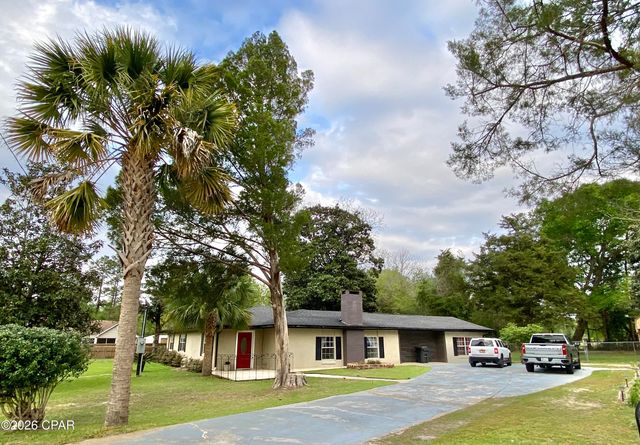807 Maple Street, Chipley, FL 32428