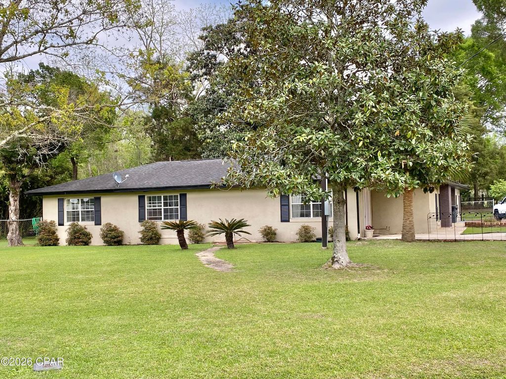 807 Maple Street, Chipley, FL 32428