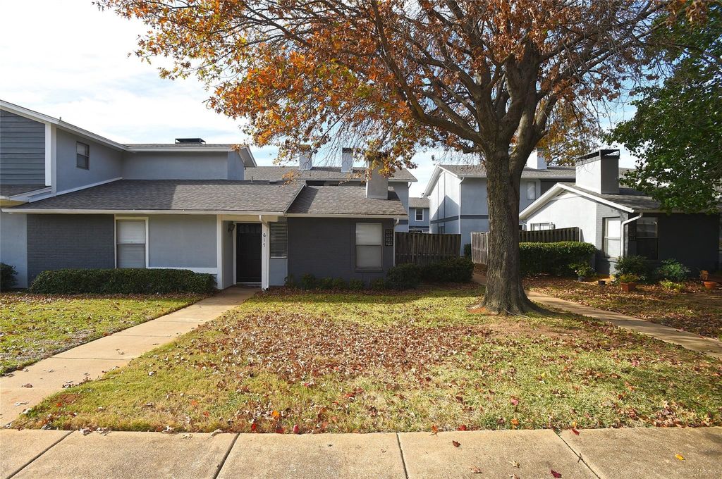 619 Timberline Drive, Hurst, TX 76053 — exterior
