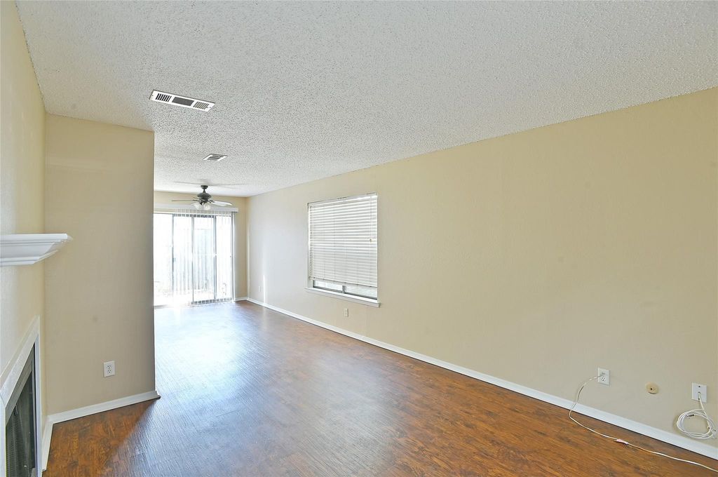 619 Timberline Drive, Hurst, TX 76053 — photo 3