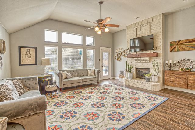 6836 Dogwood Lane, North Richland Hills, TX 76182