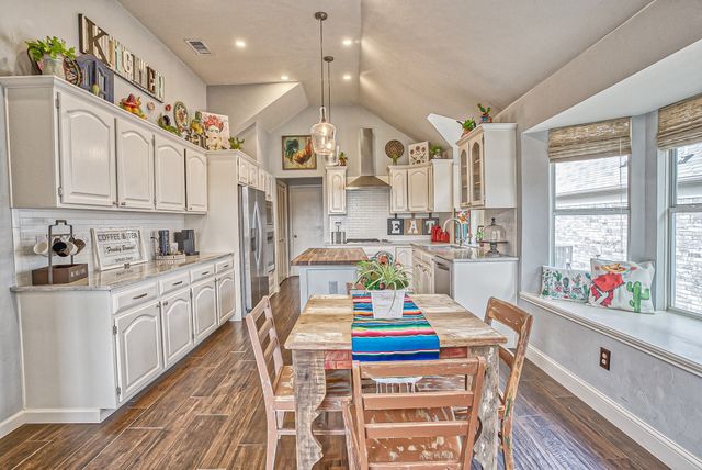 6836 Dogwood Lane, North Richland Hills, TX 76182