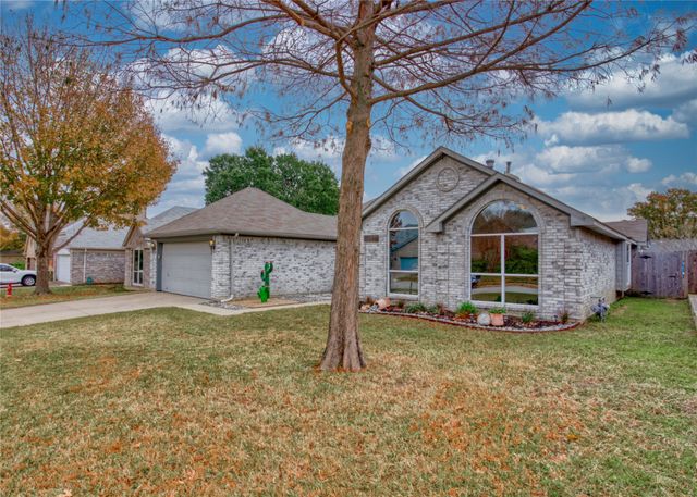 6836 Dogwood Lane, North Richland Hills, TX 76182