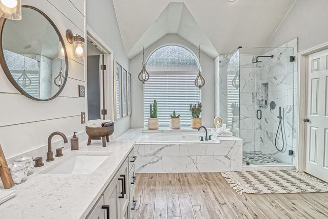 6836 Dogwood Lane, North Richland Hills, TX 76182