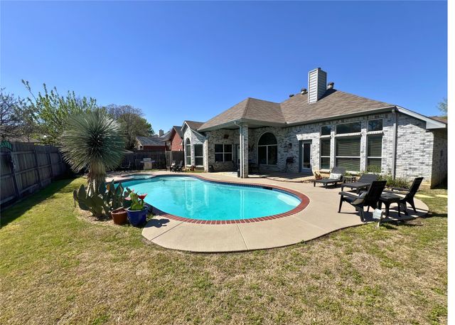 6836 Dogwood Lane, North Richland Hills, TX 76182