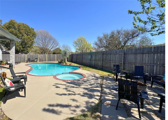 6836 Dogwood Lane, North Richland Hills, TX 76182