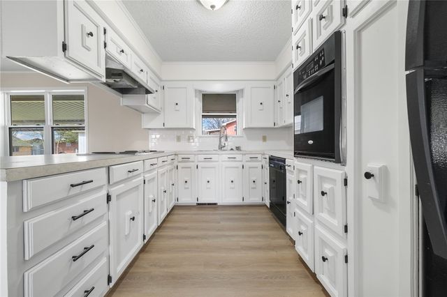 3894 Layton Drive, Harrison, AR 72601