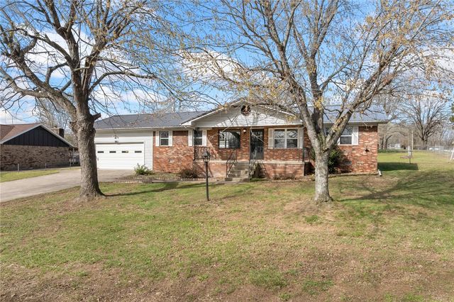3894 Layton Drive, Harrison, AR 72601
