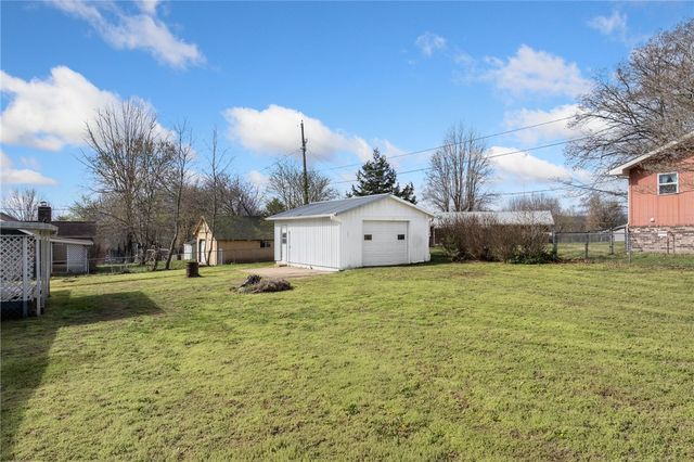 3894 Layton Drive, Harrison, AR 72601