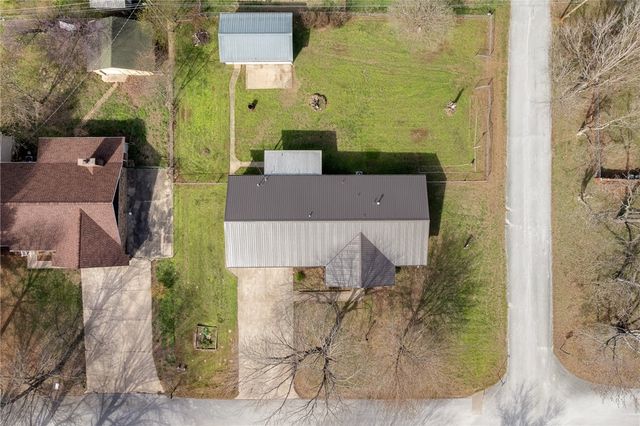 3894 Layton Drive, Harrison, AR 72601