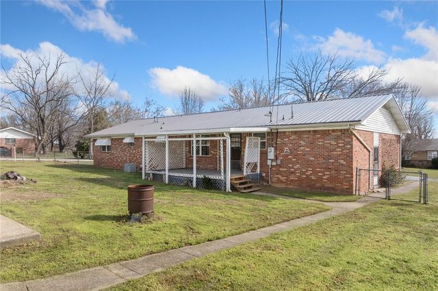 3894 Layton Drive, Harrison, AR 72601