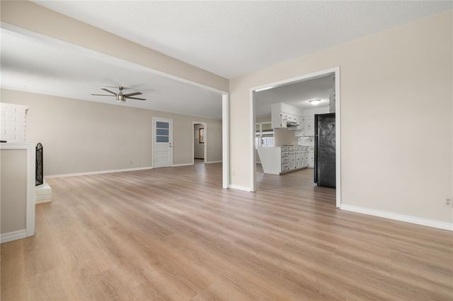 3894 Layton Drive, Harrison, AR 72601