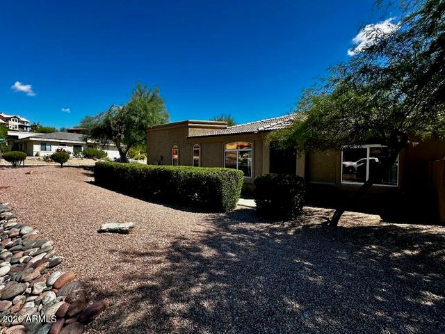 12239 N CHAMA Drive B, Fountain Hills, AZ 85268