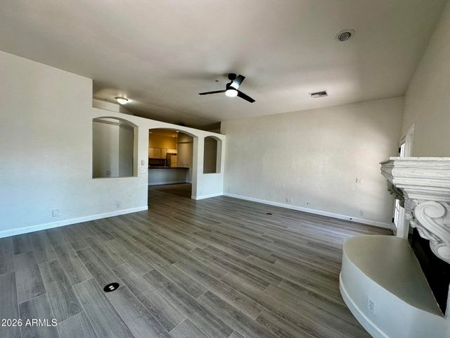 12239 N CHAMA Drive B, Fountain Hills, AZ 85268