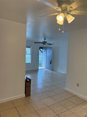 7200 Clarewood Drive 13, Houston, TX 77036