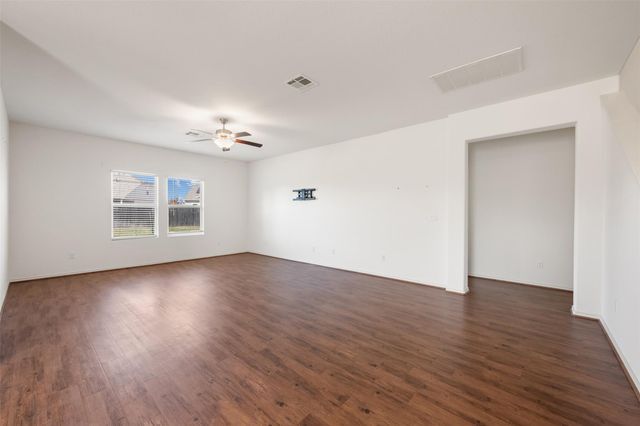 160 Copper LN, Kyle, TX 78640