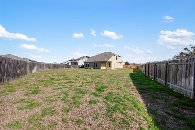 160 Copper LN, Kyle, TX 78640