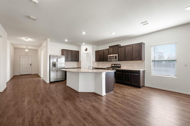 160 Copper LN, Kyle, TX 78640