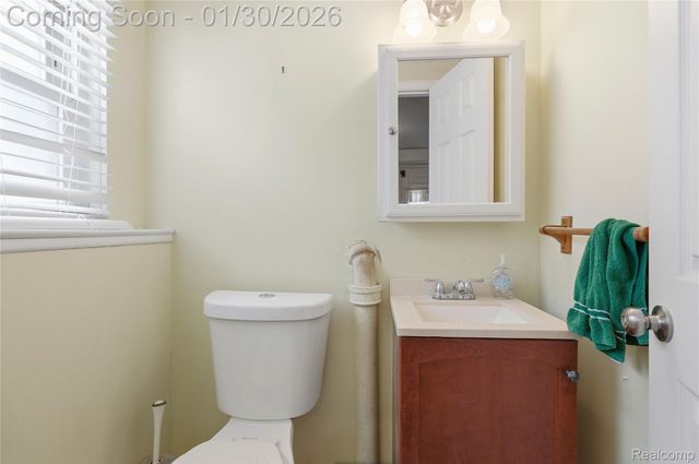 20426 Maplewood Street, Livonia, MI 48152