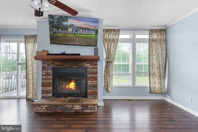 212 BRIAR CIR, Bumpass, VA 23024