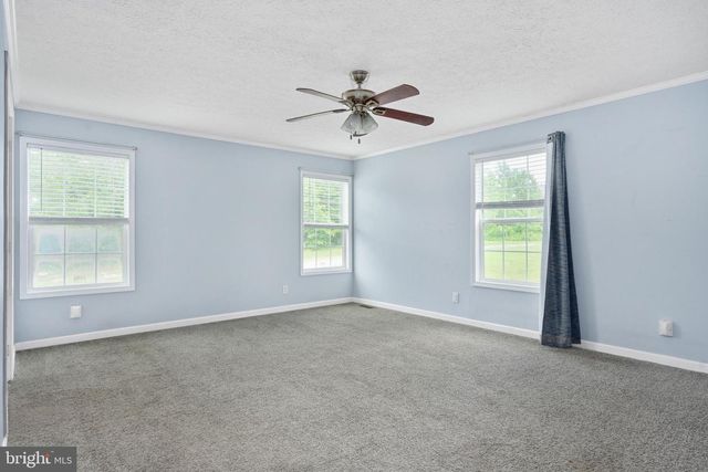 212 BRIAR CIR, Bumpass, VA 23024