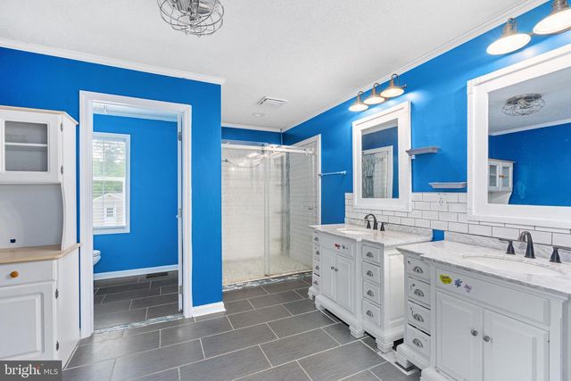 212 BRIAR CIR, Bumpass, VA 23024