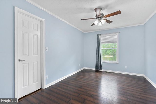 212 BRIAR CIR, Bumpass, VA 23024