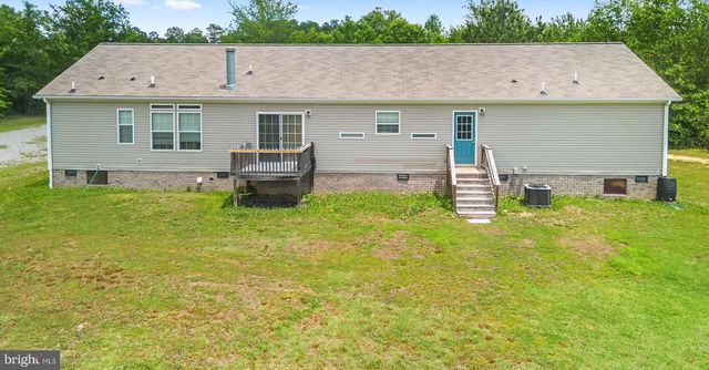 212 BRIAR CIR, Bumpass, VA 23024