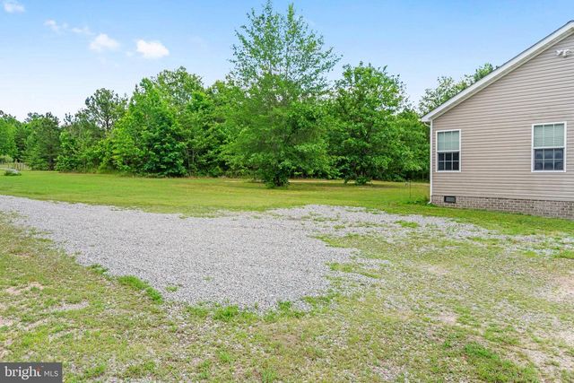 212 BRIAR CIR, Bumpass, VA 23024