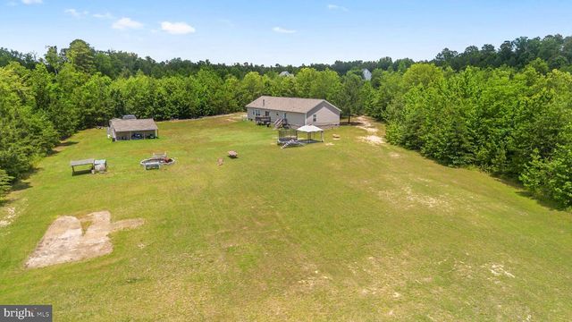 212 BRIAR CIR, Bumpass, VA 23024