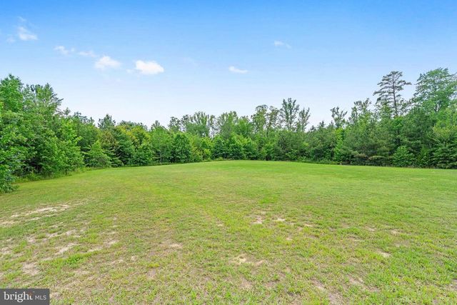 212 BRIAR CIR, Bumpass, VA 23024