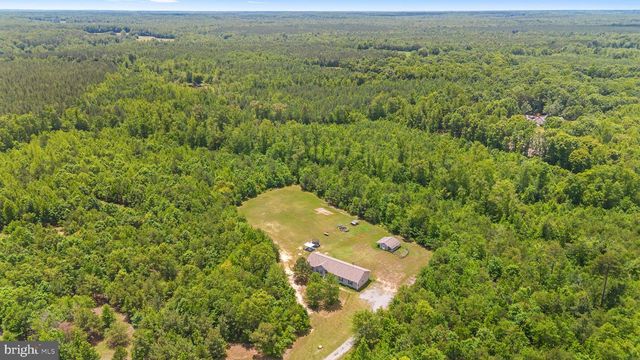 212 BRIAR CIR, Bumpass, VA 23024