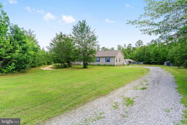 212 BRIAR CIR, Bumpass, VA 23024