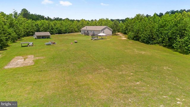 212 BRIAR CIR, Bumpass, VA 23024