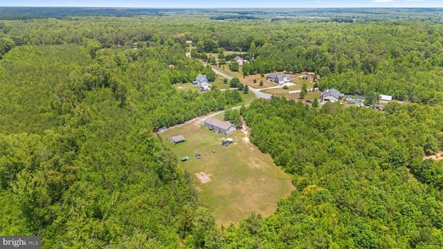 212 BRIAR CIR, Bumpass, VA 23024