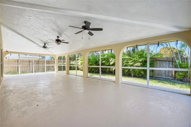 21800 SW 97th Ct, Cutler Bay, FL 33190