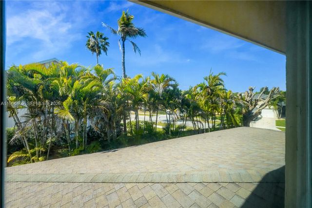 21800 SW 97th Ct, Cutler Bay, FL 33190