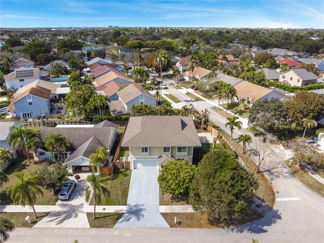 21800 SW 97th Ct, Cutler Bay, FL 33190