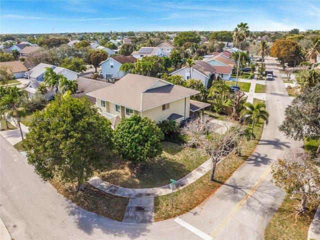 21800 SW 97th Ct, Cutler Bay, FL 33190