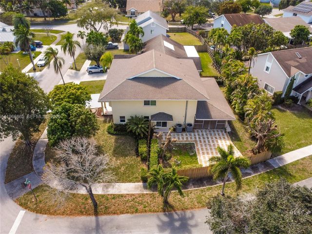 21800 SW 97th Ct, Cutler Bay, FL 33190