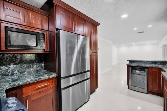 21800 SW 97th Ct, Cutler Bay, FL 33190