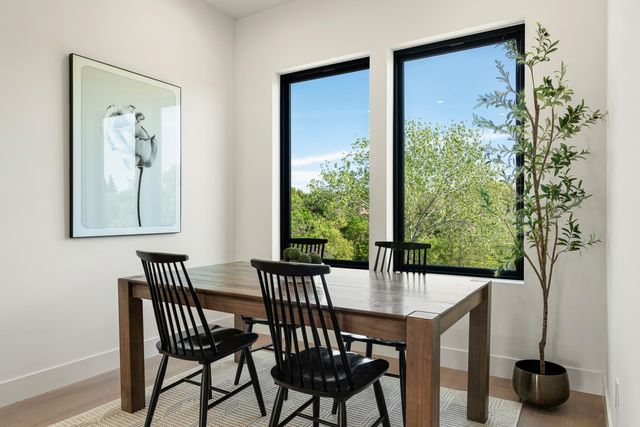 401 East St, Roseville, CA 95678